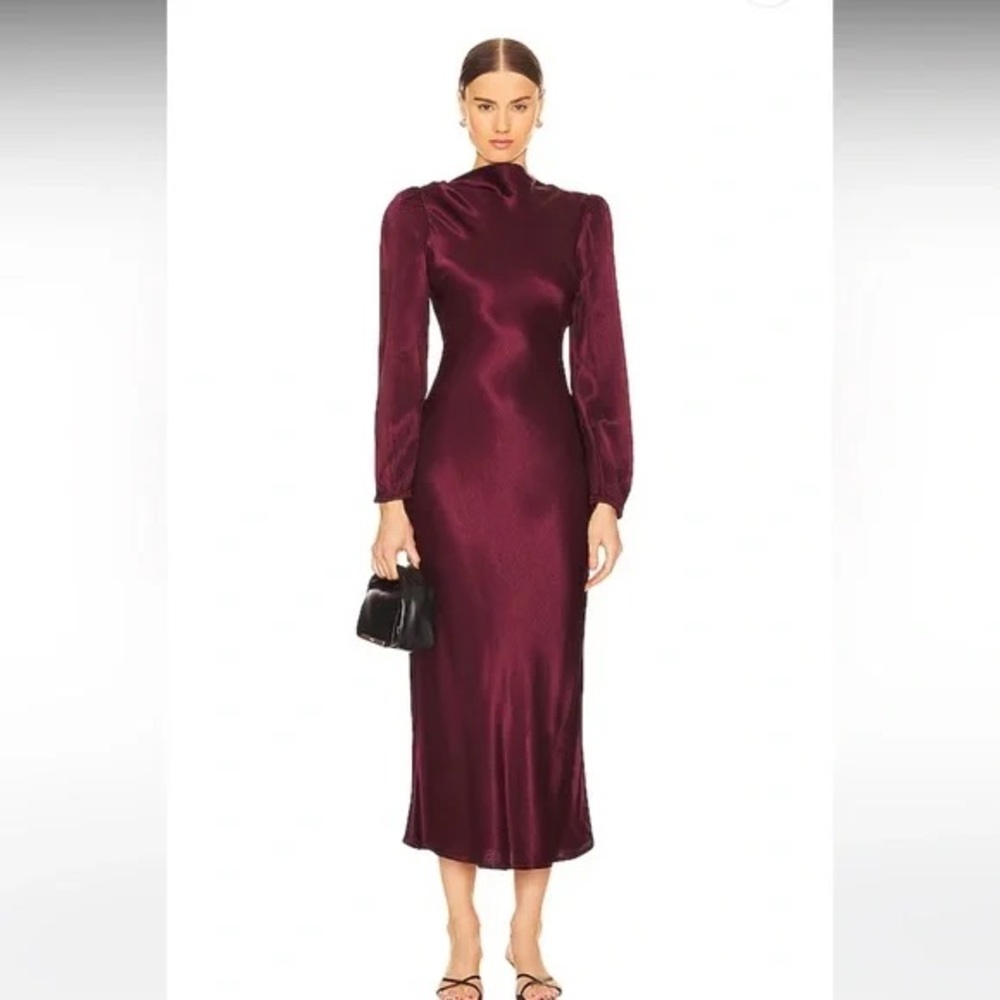 Elegant Burgundy Long Sleeve Dress